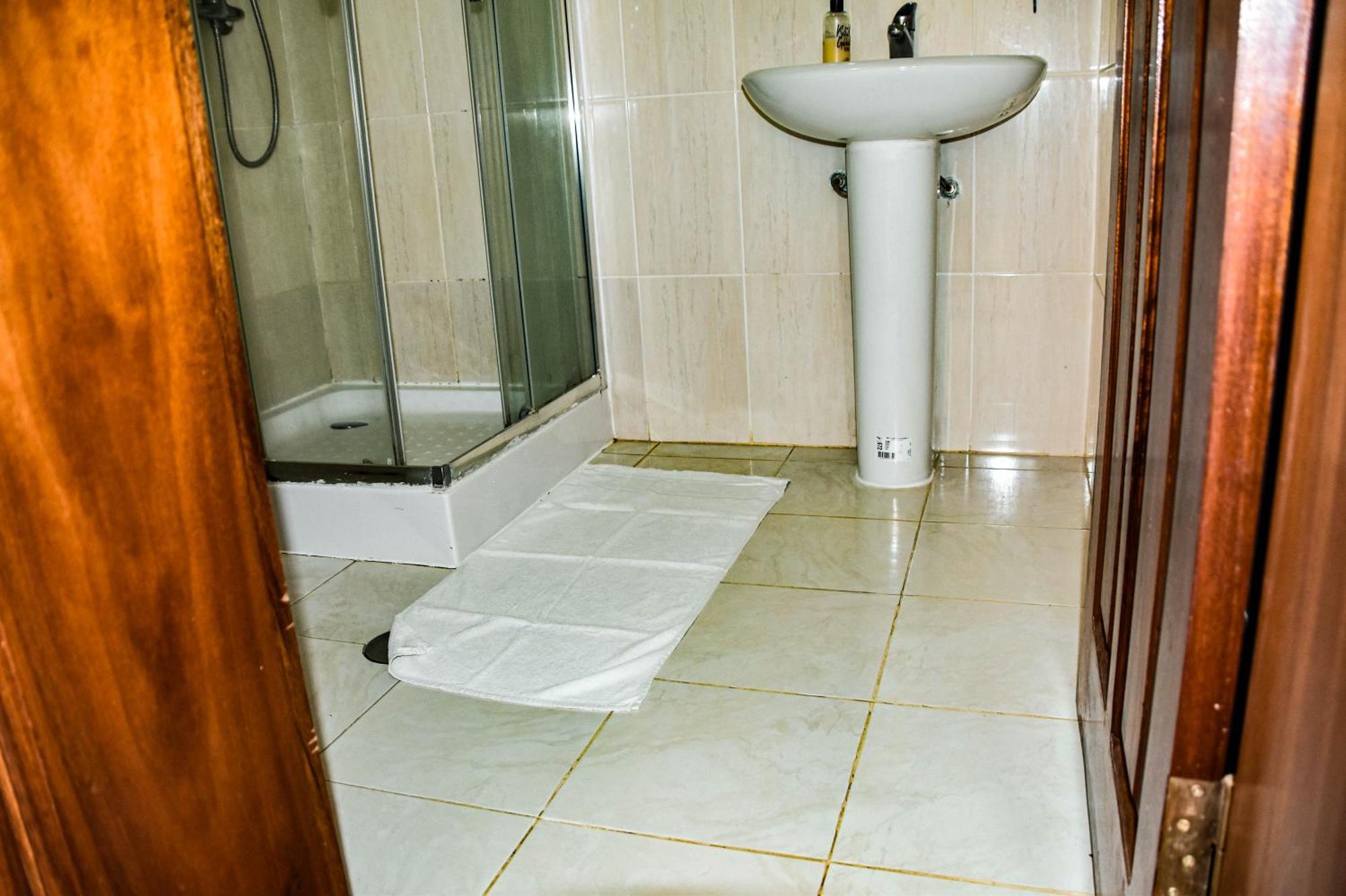 Hotel Residencial Vitoria Ponta Do Sol Habitación foto